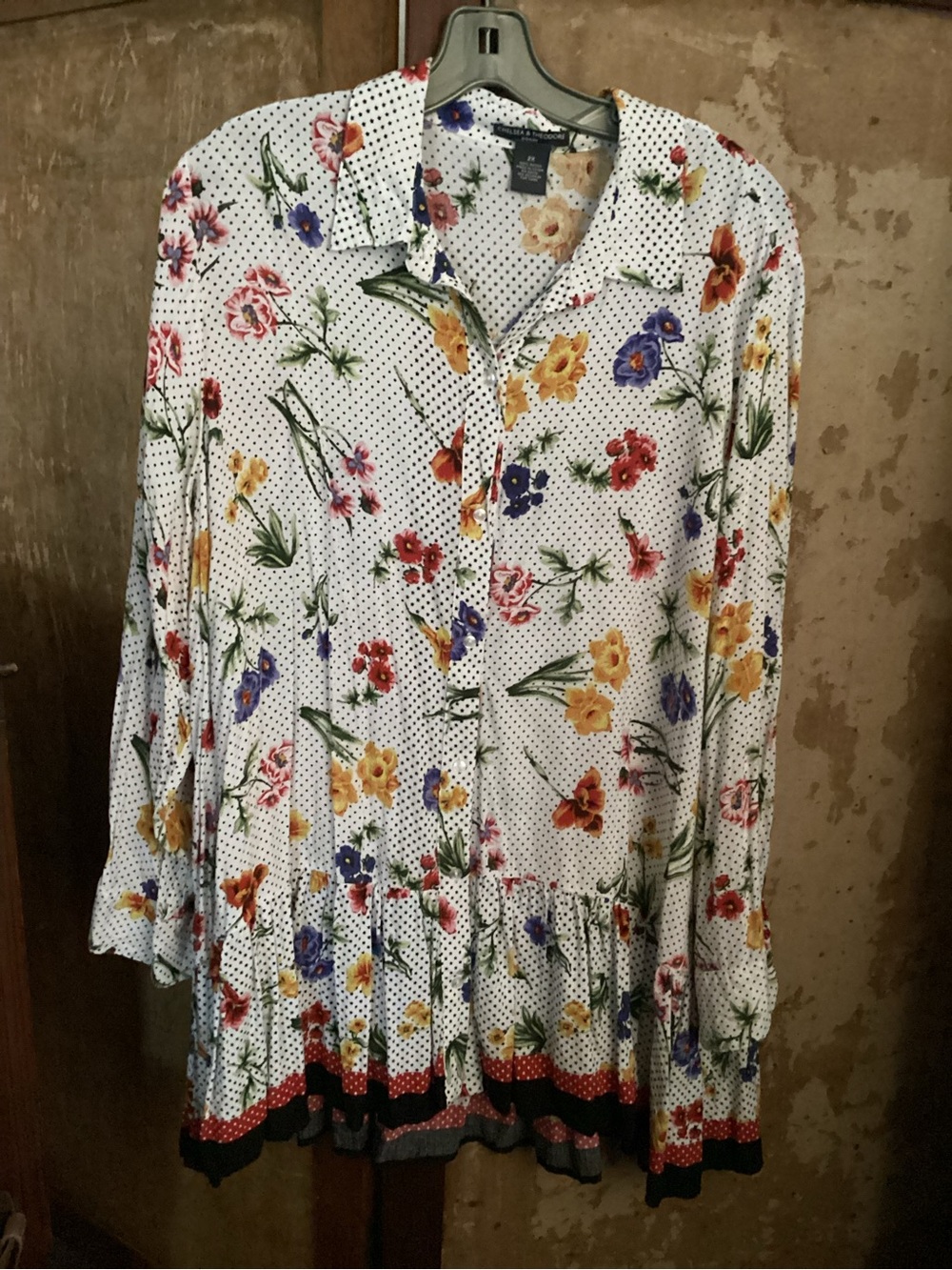 Chelsea & Theodore White Floral Polka Dot Button-Up Tunic